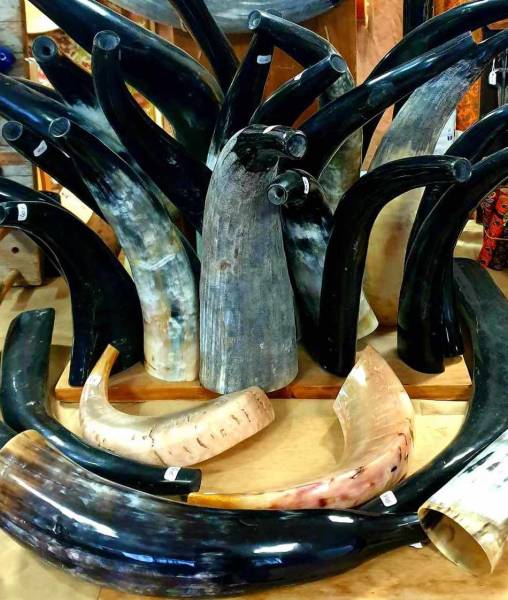Olifant, corne du brume de l'atelier du marchand de notes à La SEYNE SUR MER près de Marseille
